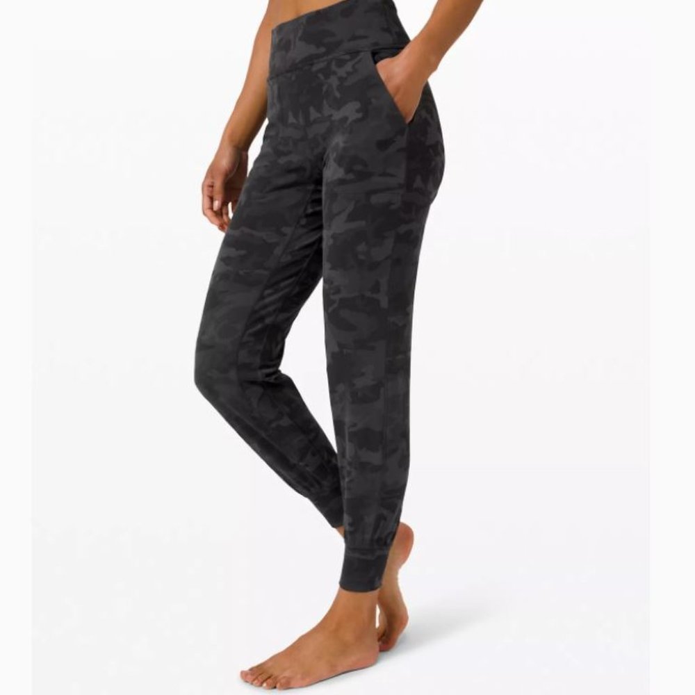 *NWT* Camo Align Joggers Sz 2 - RARE SOLD OUT!!